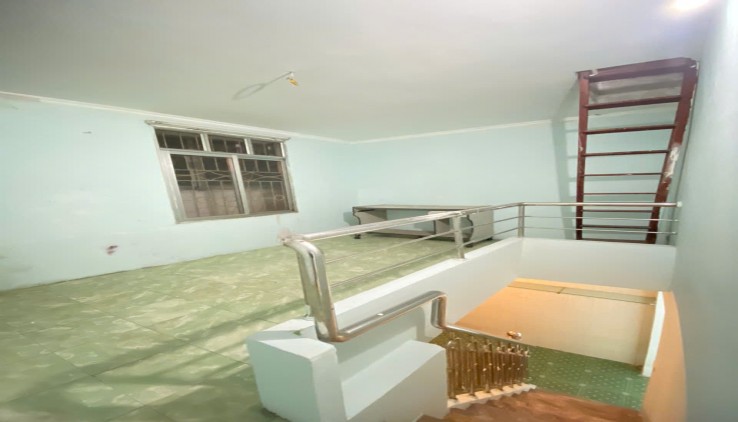 Cho thuê nhà nguyên căn ngõ 364 Giải Phóng 1.5 tầng x 70m2, 2 ngủ, 6.5 triệu/th